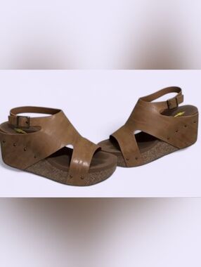 Volatile Tan Leather Platform Sandals